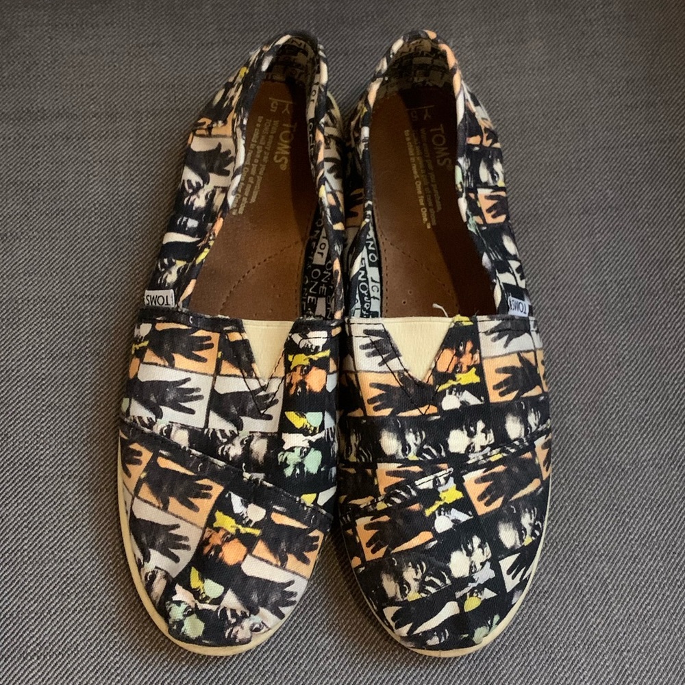 Toms Slides (size 5Y)